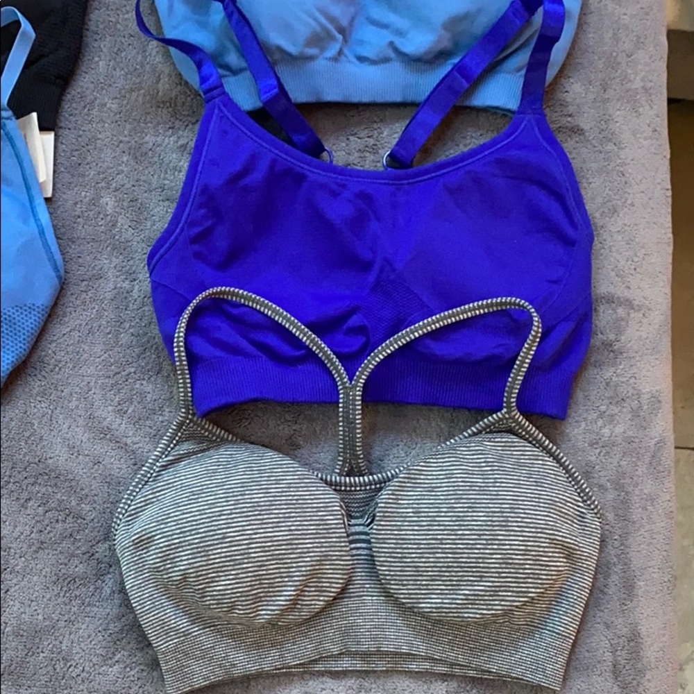 Navy shades varieties of sport bras and crops - Picture 9 of 9